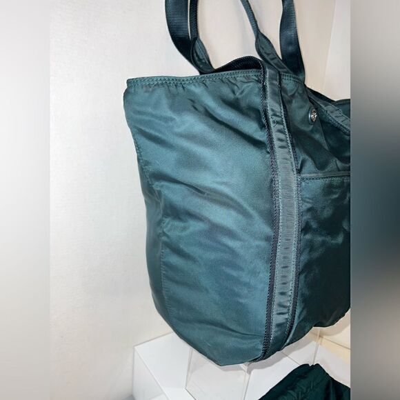Authentic Lululemom Live Free Tote - Picture 5 of 7